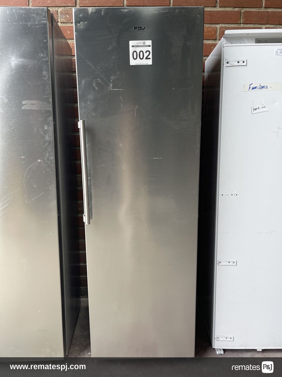 Refrigerador Silver  FVD (funciona con detalle)