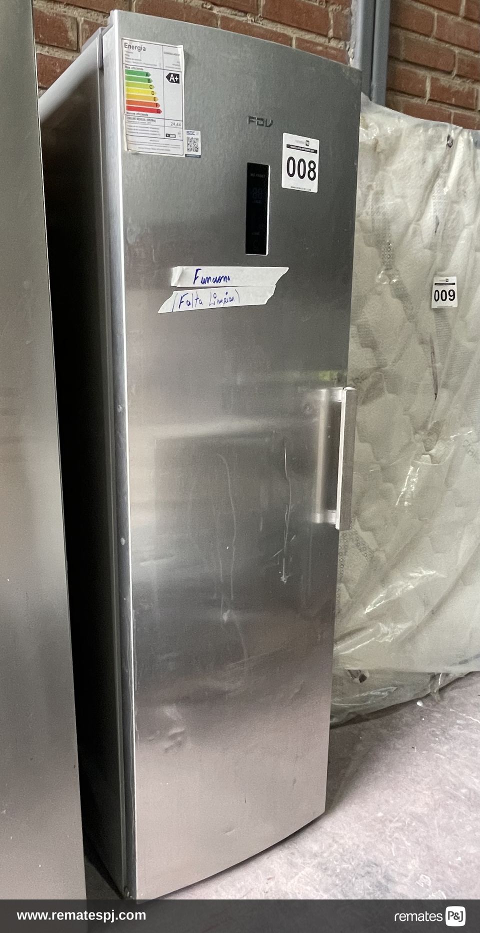 Refrigerador Silver  FVD (funciona con detalle)