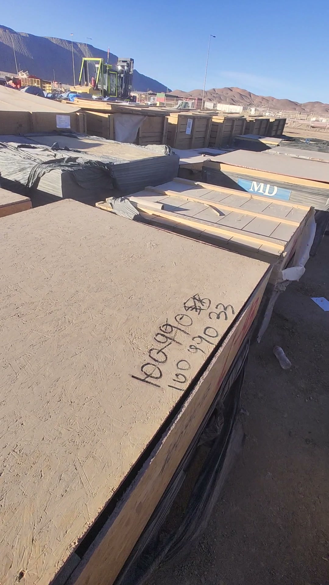 Partes y Piezas Metálicas en Cajas