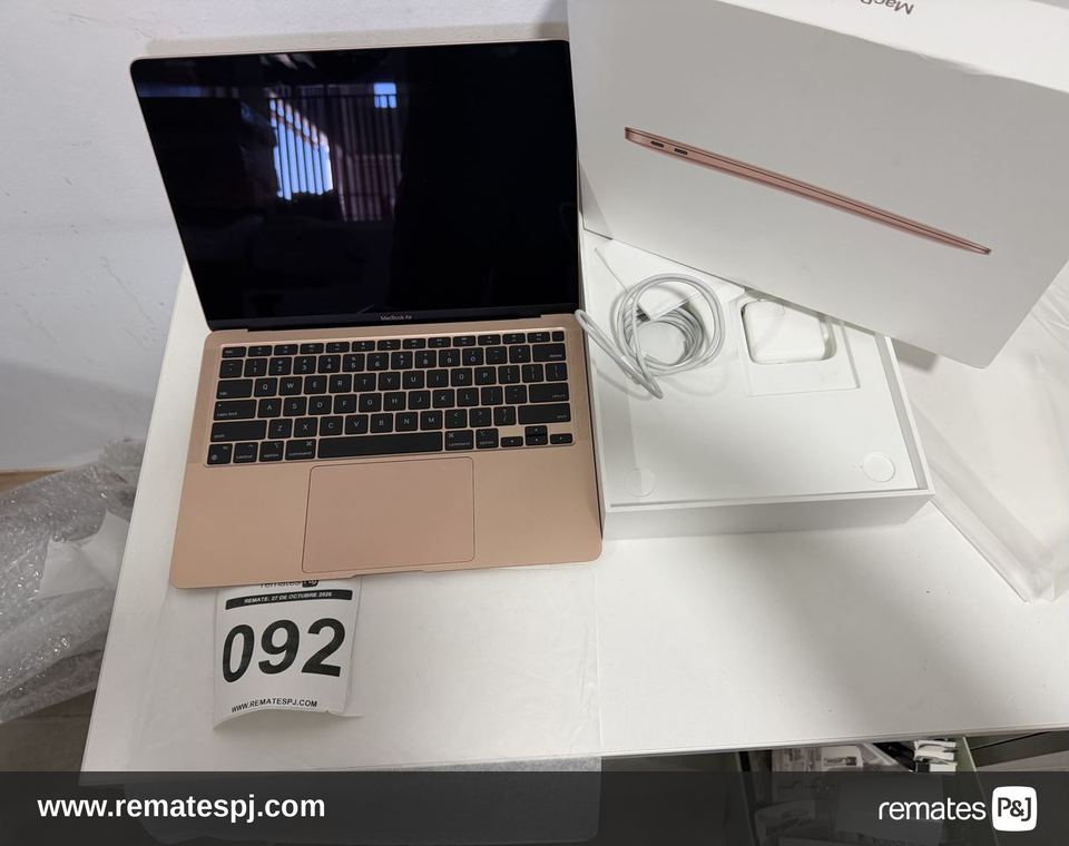 Apple MacBook Air  Chip M1 8GB RAM 256GB SSDRose