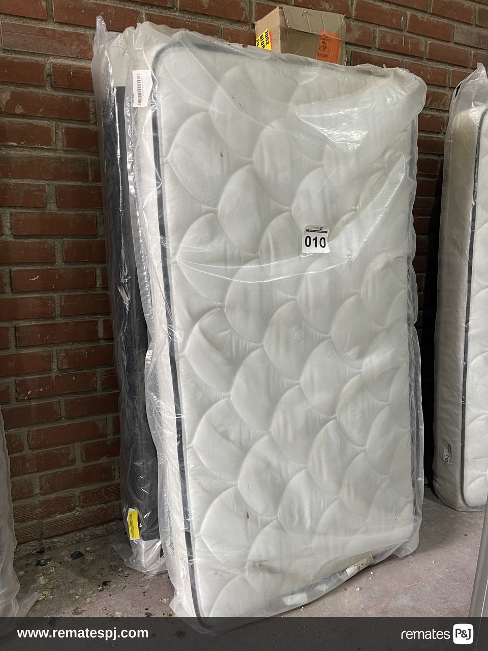 BASE CAMA CELTA + COLCHON FLEX NEW 1,5 + PATAS