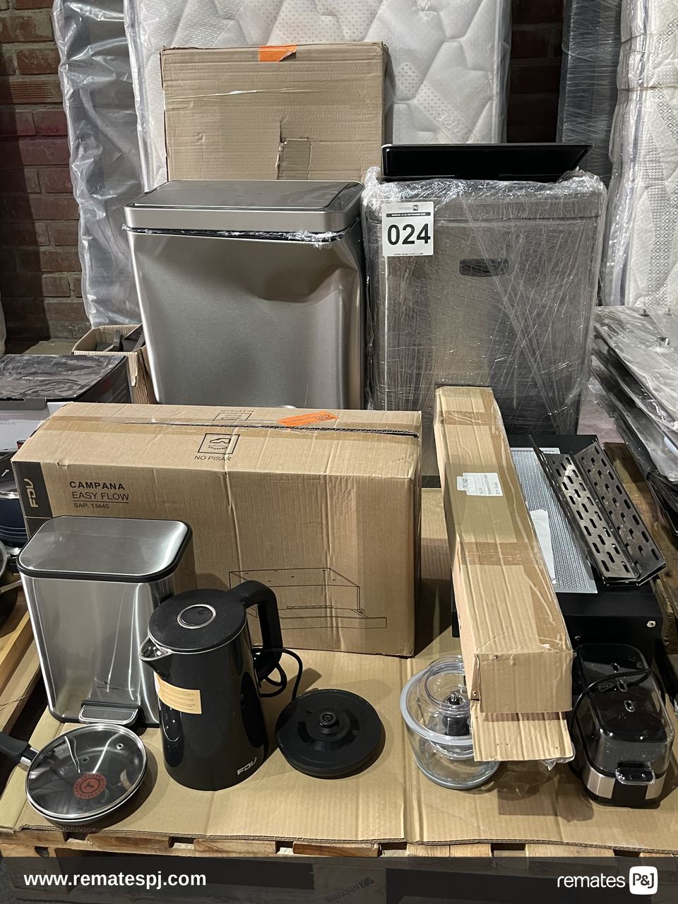 Pallet variedad de Electrodomesticos y Articulos para cocina (con detalle)