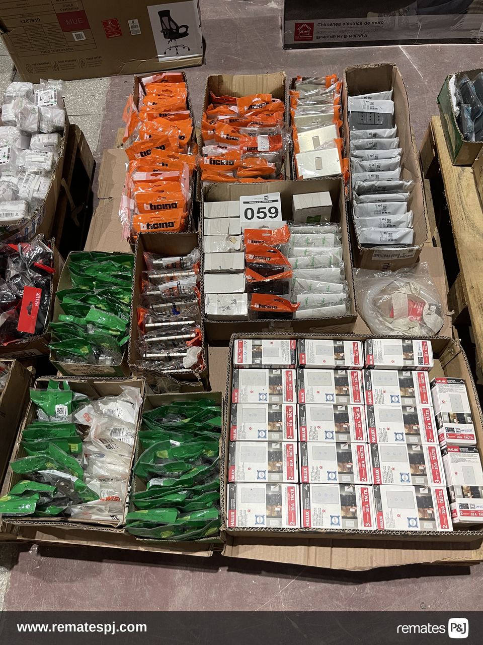 PALLET ARTICULOS DE ELECTRICIDAD