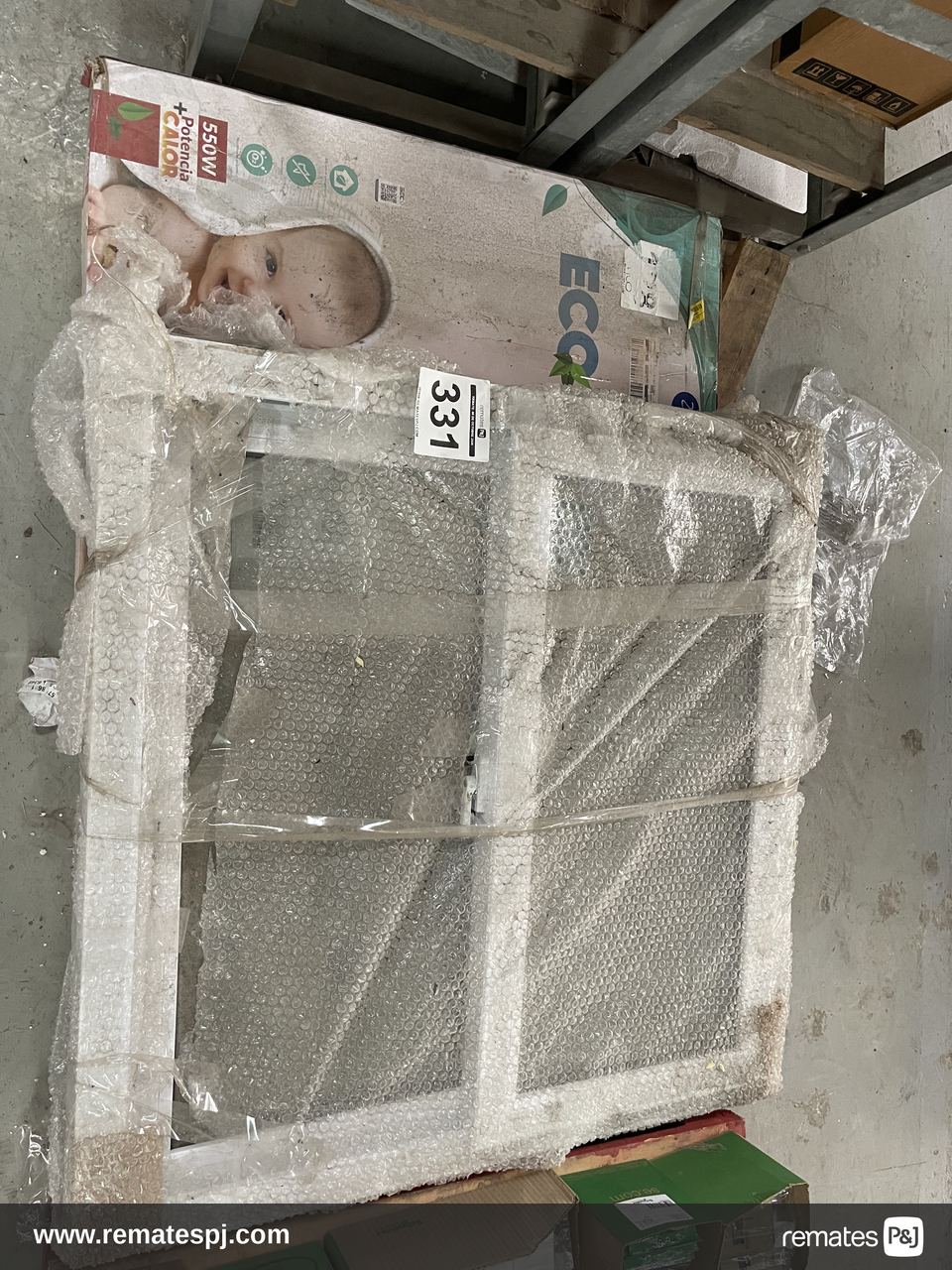 Pallet ventana y panel calefactor de bajo consumo