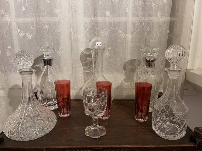 BOTELLAS Y VASOS