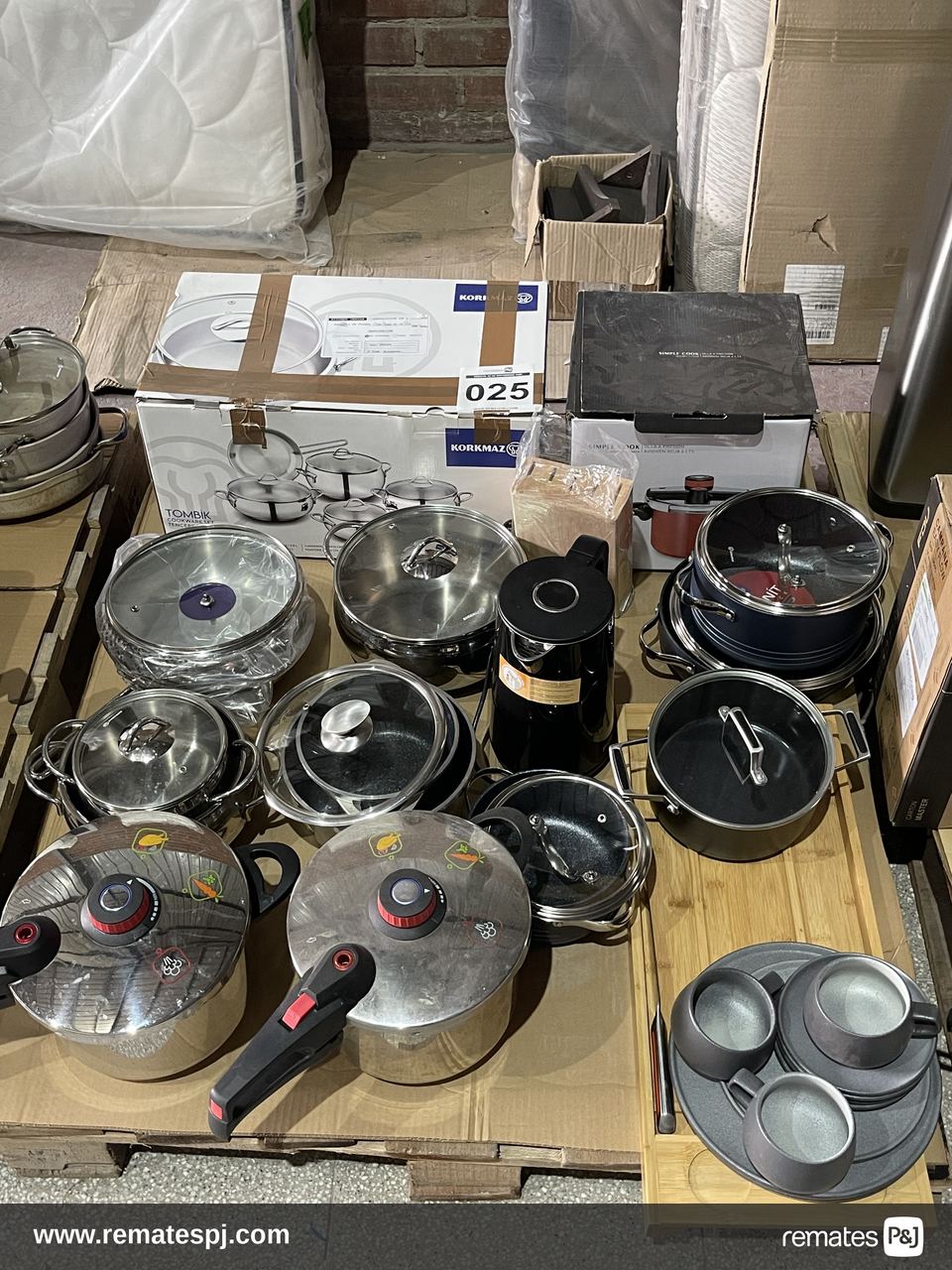 Pallet variedad de Electrodomesticos y Articulos para cocina (con detalle)