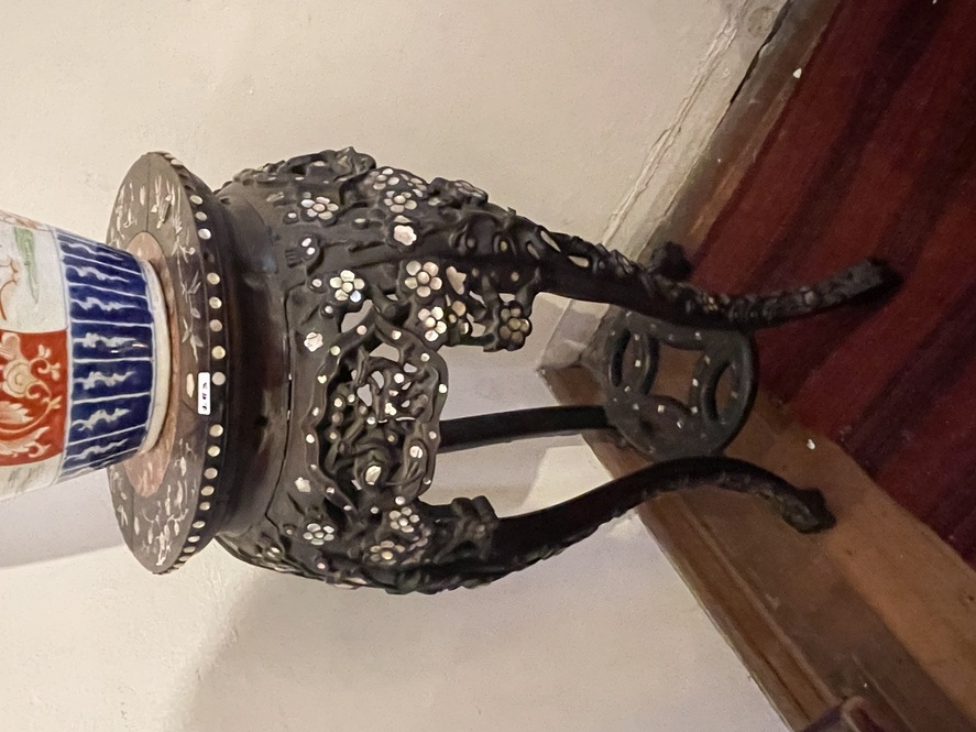 PEDESTAL
