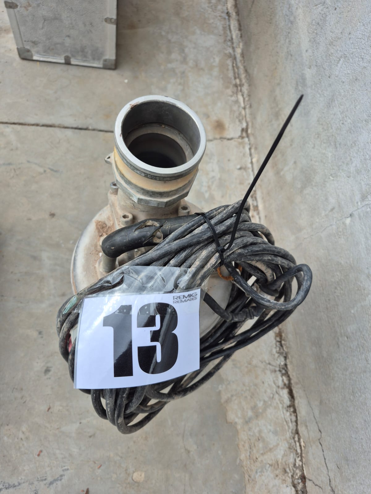 LOTE 13