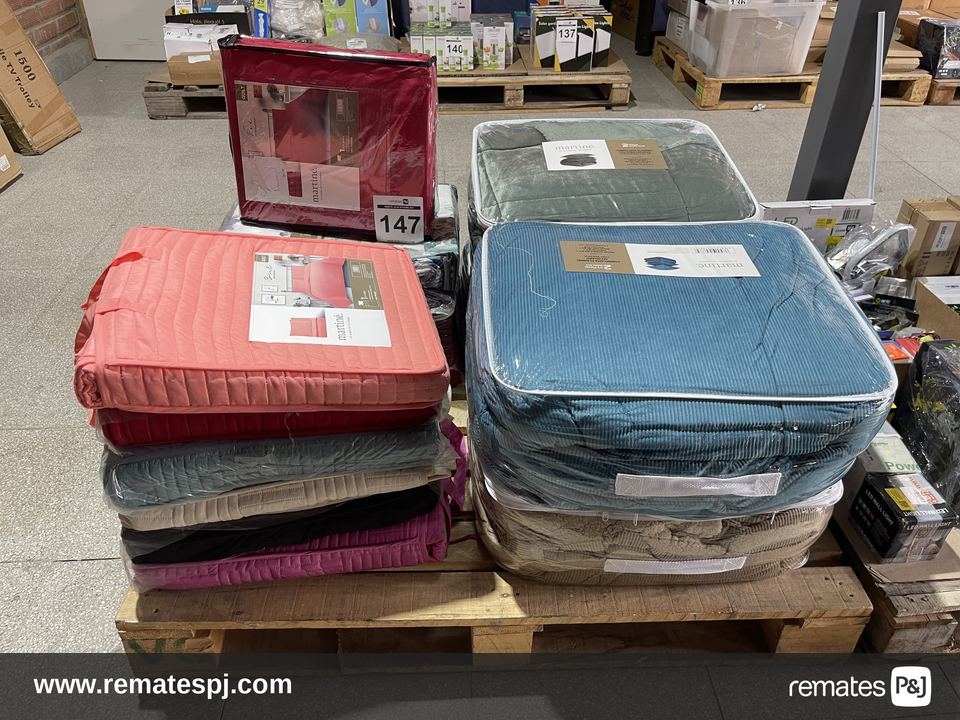 Pallet Variedad de Ropa para Cama