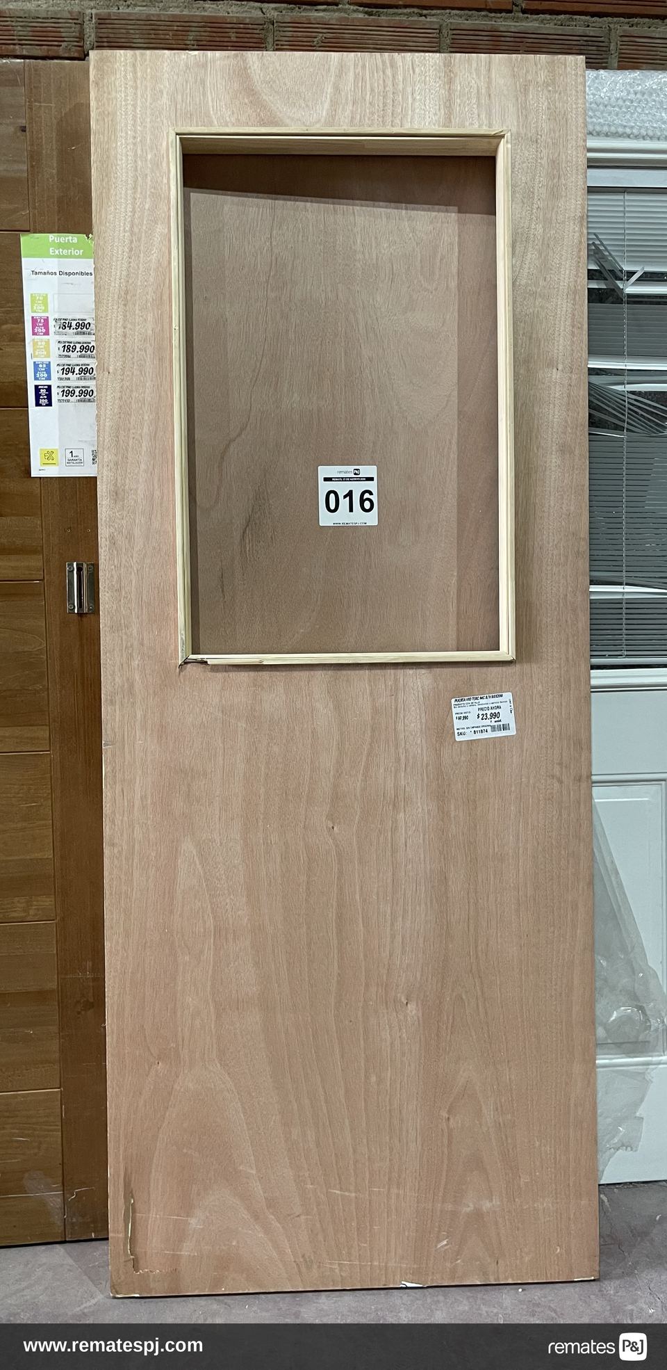 VARIEDAD DE PUERTAS BAT/PINO TERCIADO