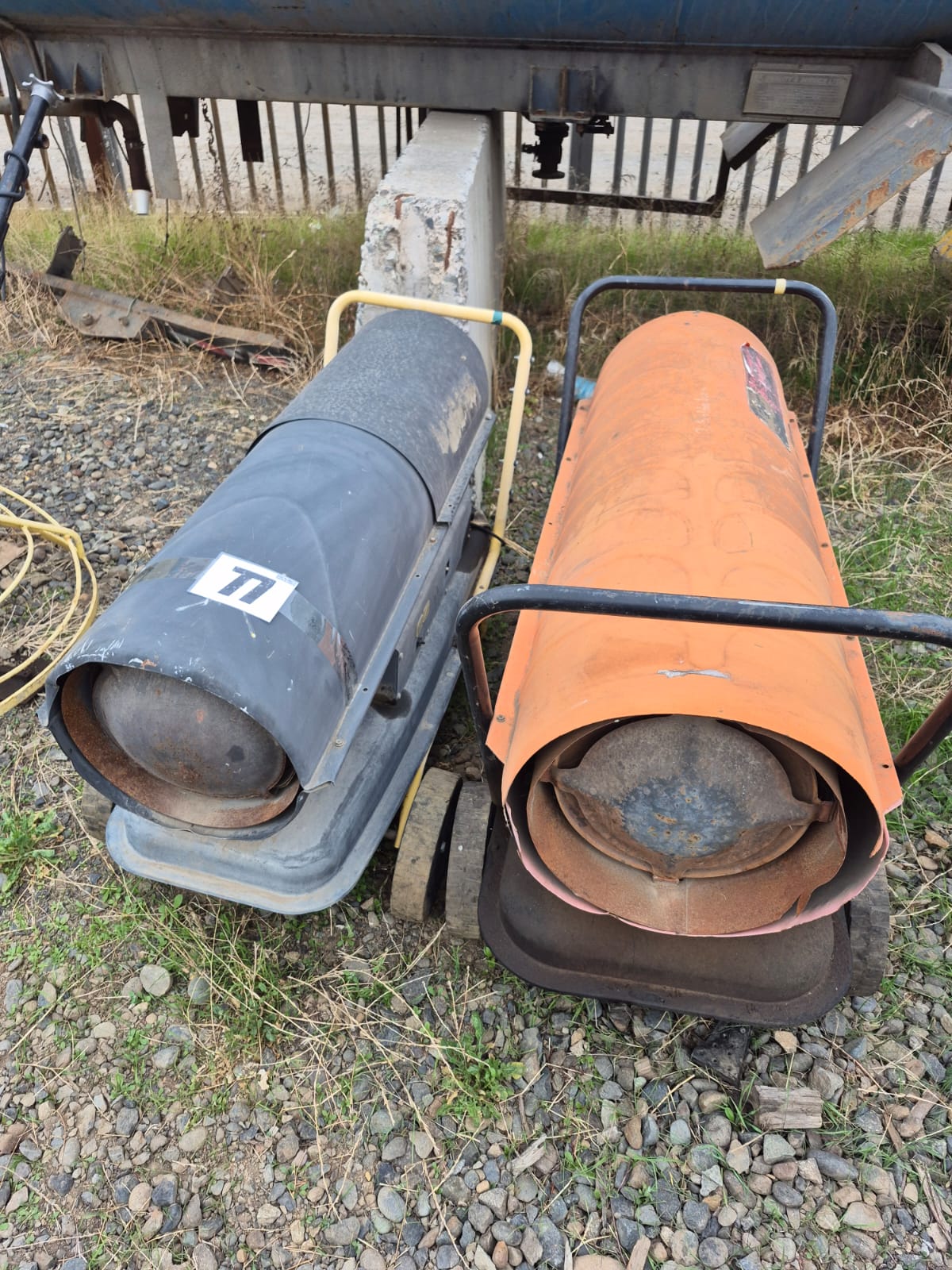 LOTE 77