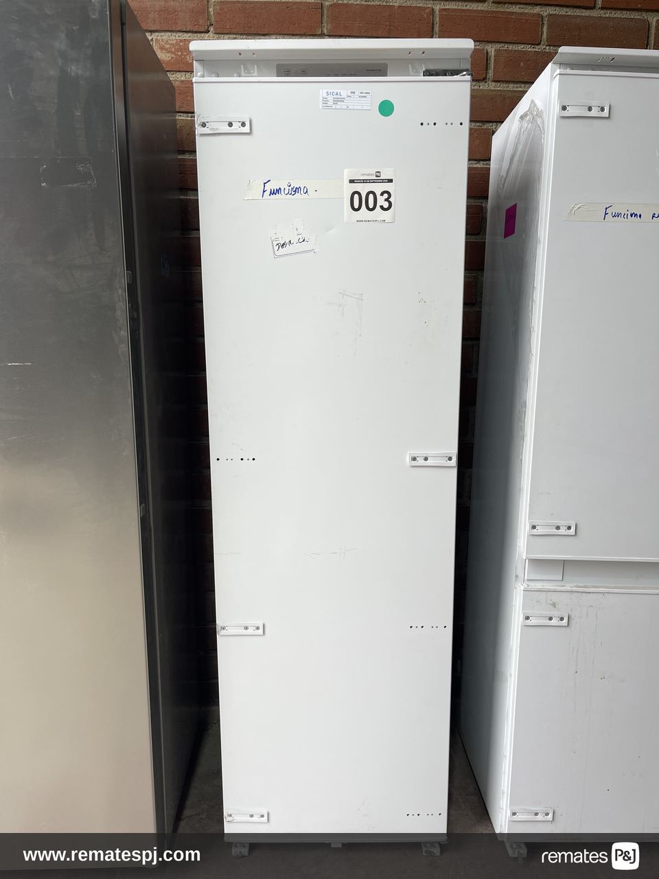 Refrigerador  FVD BC309 white (funciona con detalle)