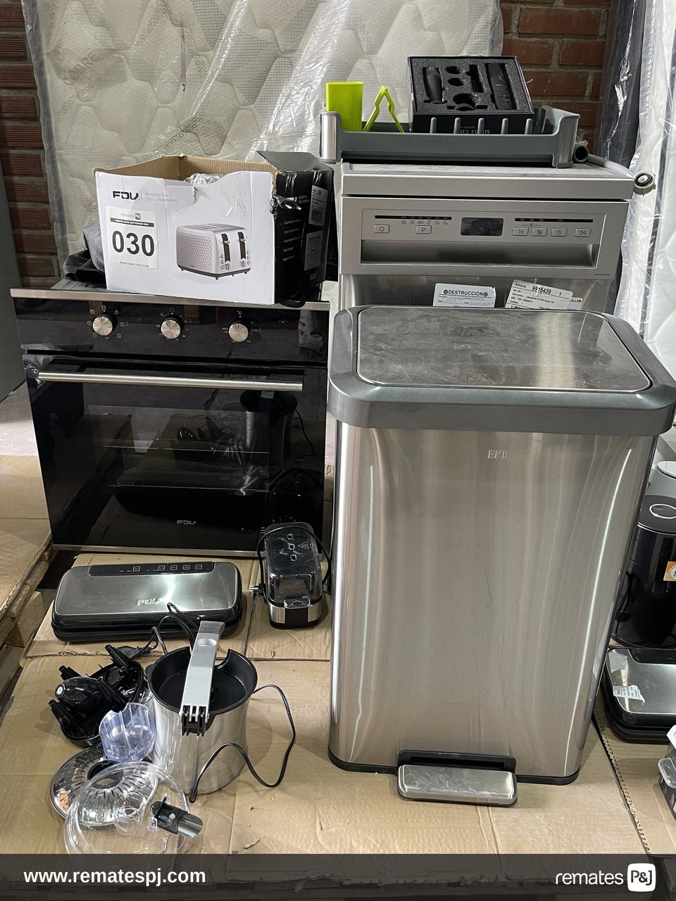 Pallet variedad de Electrodomesticos y Articulos para cocina (con detalle)