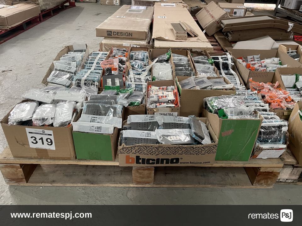 Pallet variedad de productos eléctricos